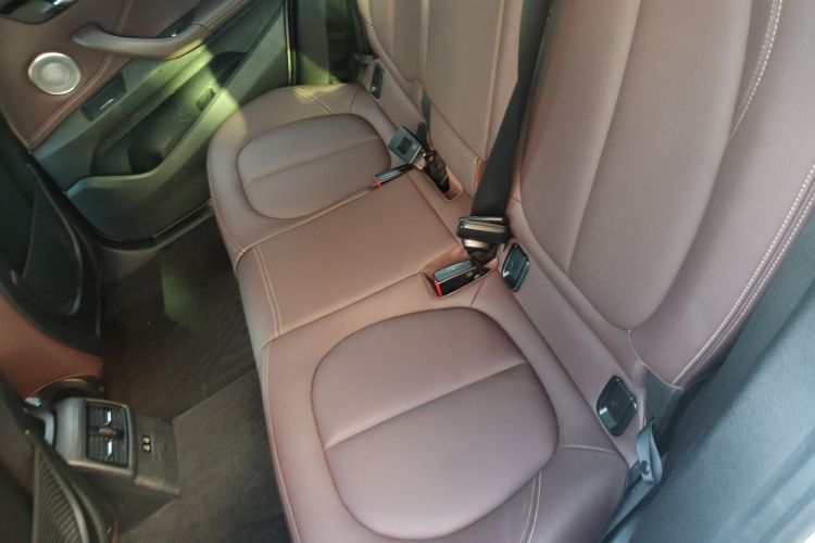 宝马X1 2022款 sDrive25Li 领先型中控内饰7004