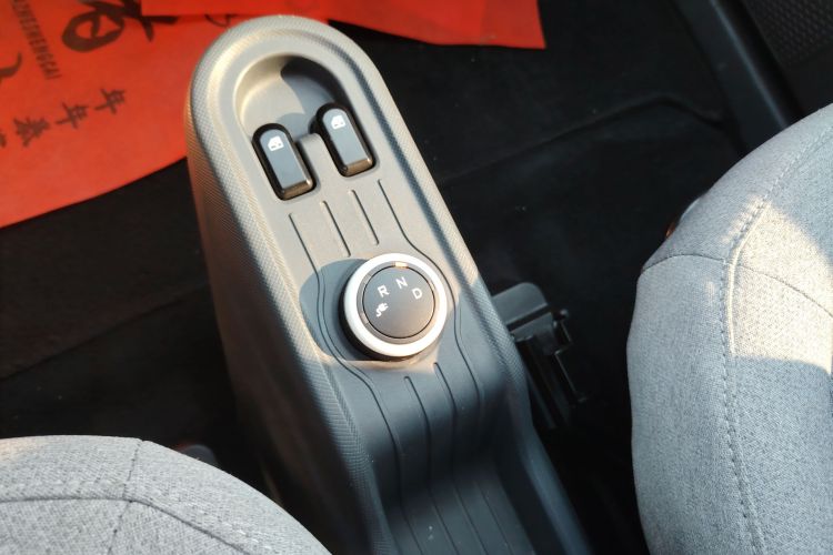 五菱汽车 宏光MINIEV 2021款 马卡龙时尚款 三元锂中控内饰18