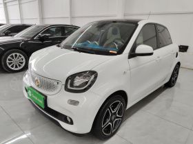 smart forfour 2016款 0.9T 66千瓦极致版