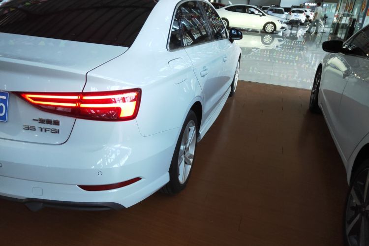 奥迪A3 2020款 Limousine 35 TFSI 时尚型 国VI车身外观9