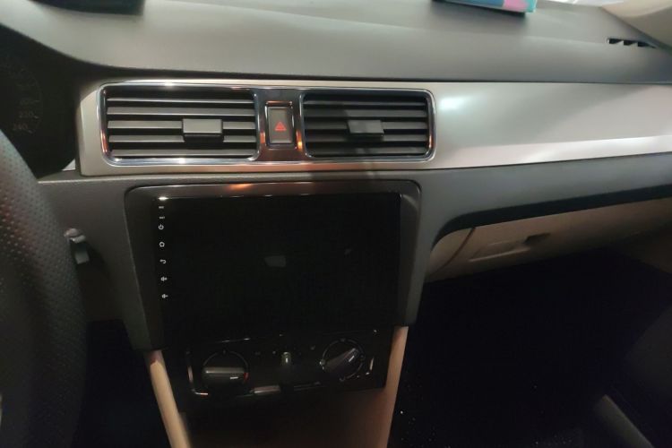 大众 桑塔纳 2015款 1.6L 自动舒适版中控内饰16