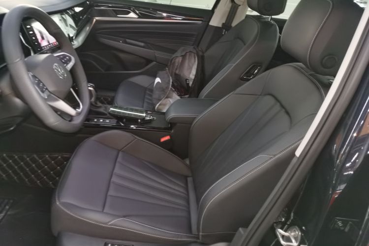 大众 帕萨特 2025款 出众款 380TSI 龙腾版局部细节19