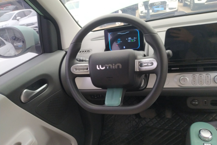 长安启源 长安Lumin 2022款 210km 香甜款中控内饰13