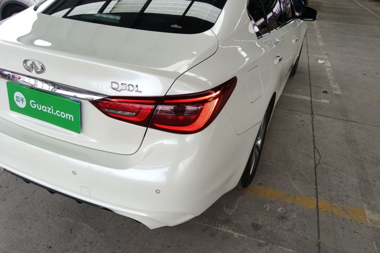 英菲尼迪Q50L 2018款 2.0T 舒适版 国VI车身外观6006