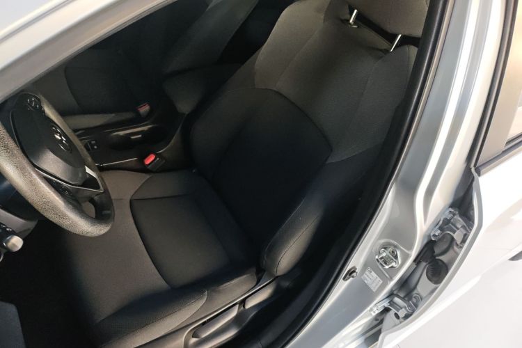 丰田 雷凌 2019款 185T CVT豪华版 国VI中控内饰19