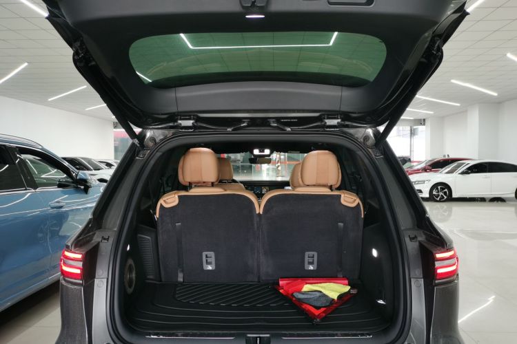 理想汽车 理想ONE 2020款 增程6座版机舱底盘23