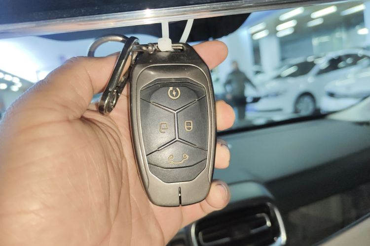 领克02 2018款 1.5T DCT两驱耀Pro版 国V中控内饰7001