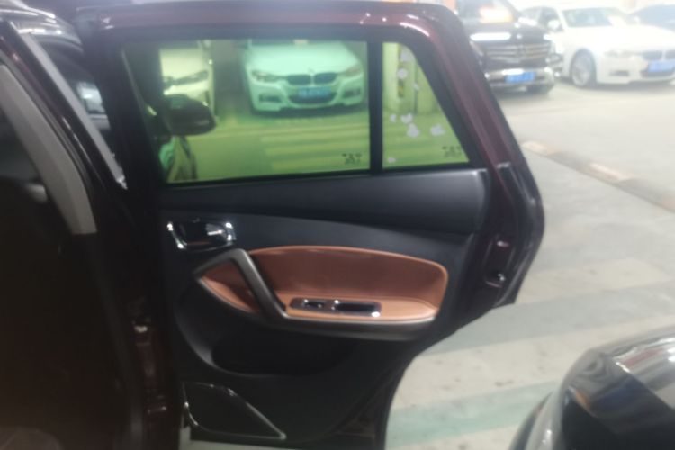 海马S5 2015款 1.5T CVT旗舰型中控内饰7006