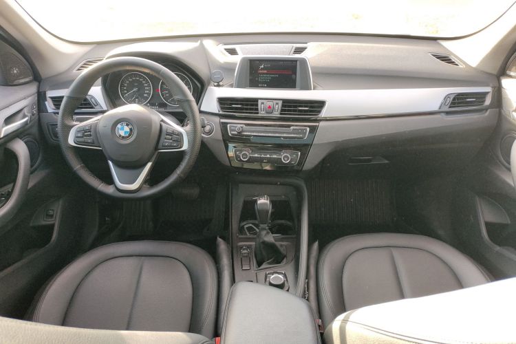 宝马X1 2018款 sDrive20Li 领先型中控内饰12