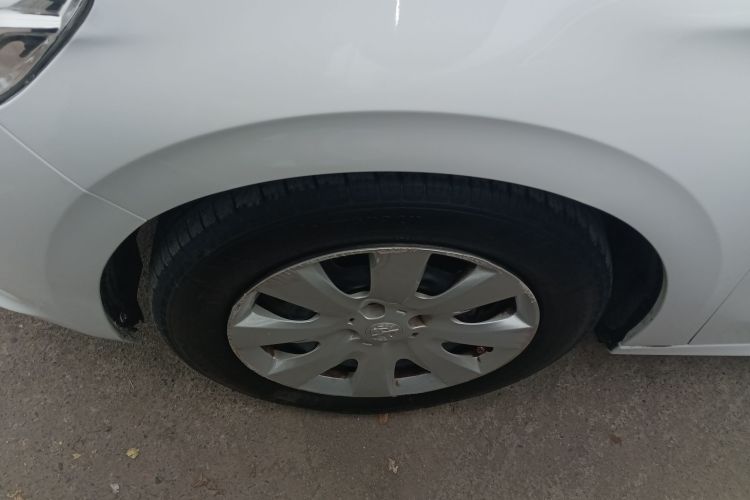 标致301 2016款 1.6L 自动舒适版车身外观6001