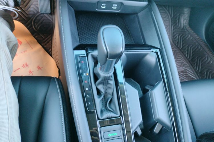 本田 英仕派 2023款 260TURBO 精致版中控内饰18