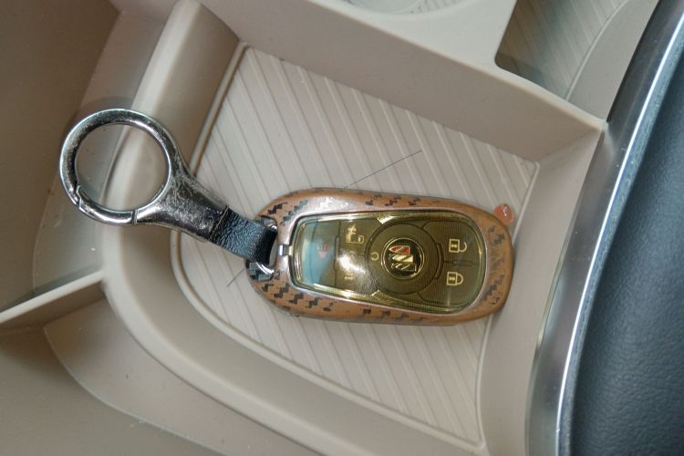 别克GL8 2022款 ES陆尊 653T 尊享型中控内饰11