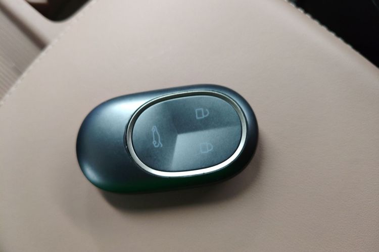 蔚来ES8 2024款 75kWh中控内饰7001