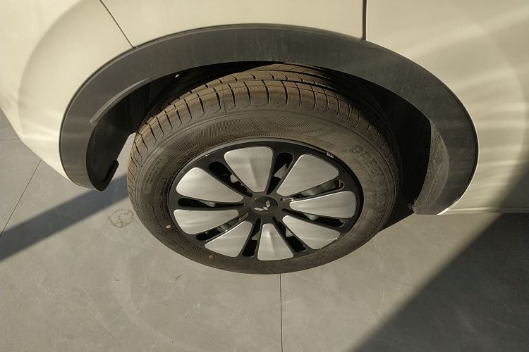 五菱汽车 五菱缤果 2024款 333km 悦享款车身外观6008