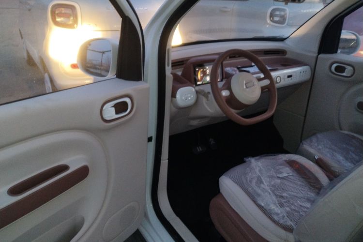 奔腾小马 2026款 222km 萌趣马 Plus中控内饰20