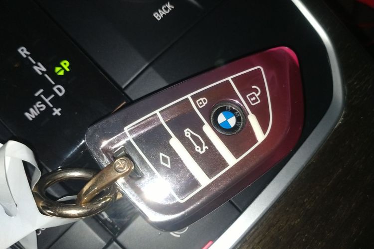 宝马3系 2021款 325Li M运动套装中控内饰11