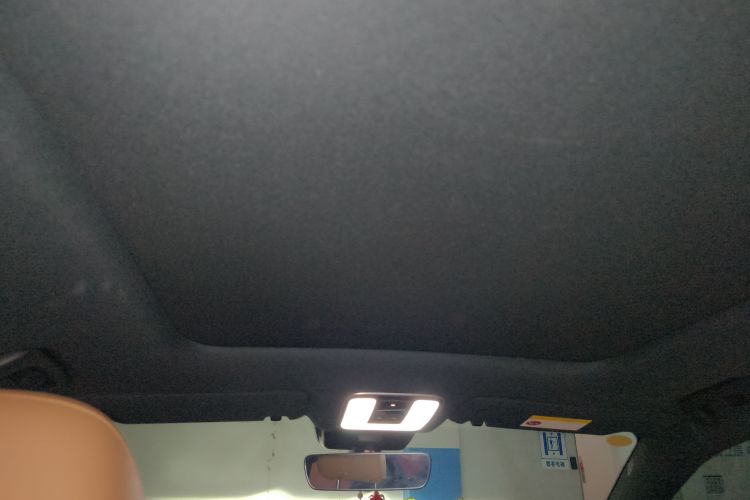 理想汽车 理想ONE 2020款 增程6座版中控内饰22