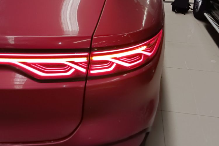 比亚迪 汉 2023款 EV 冠军版 506KM前驱尊贵型车身外观6006