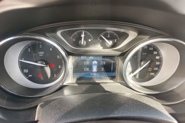 别克 昂科威 2018款 20T 两驱豪华型局部细节14