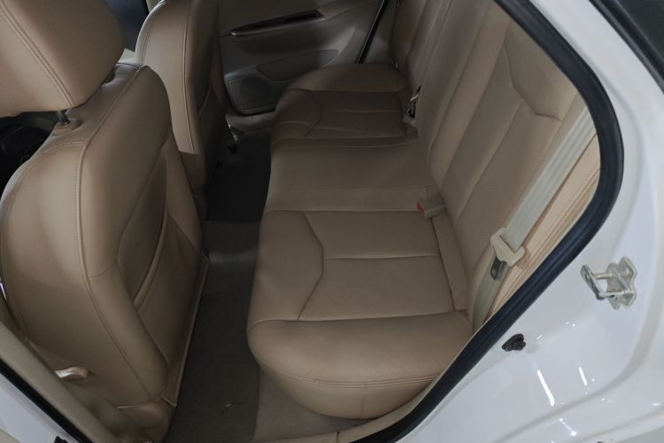 别克 凯越 2015款 1.5L 自动经典型中控内饰7004