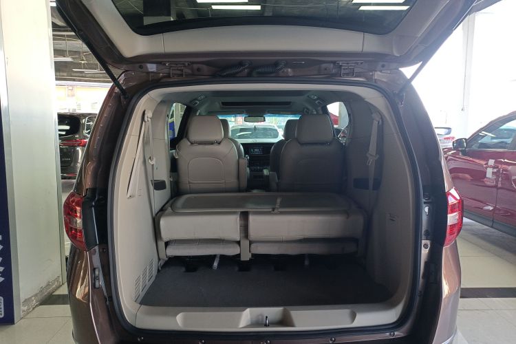 别克GL8 2018款 28T 豪华型 国VI机舱底盘23