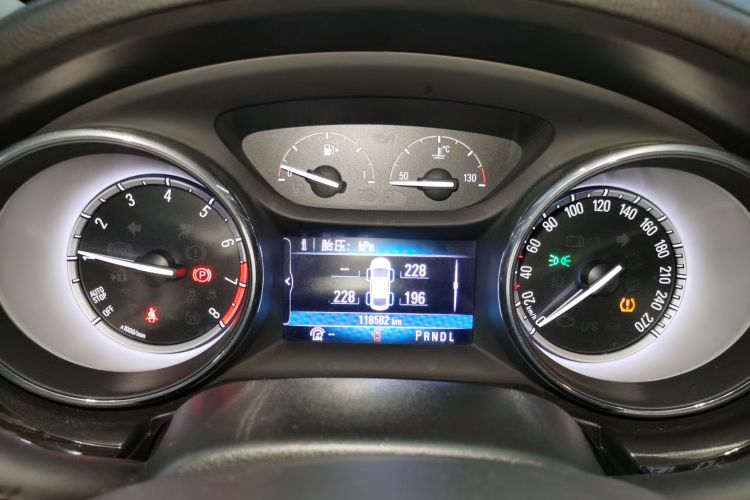 别克 威朗 2018款 三厢 20T 双离合领先型局部细节14