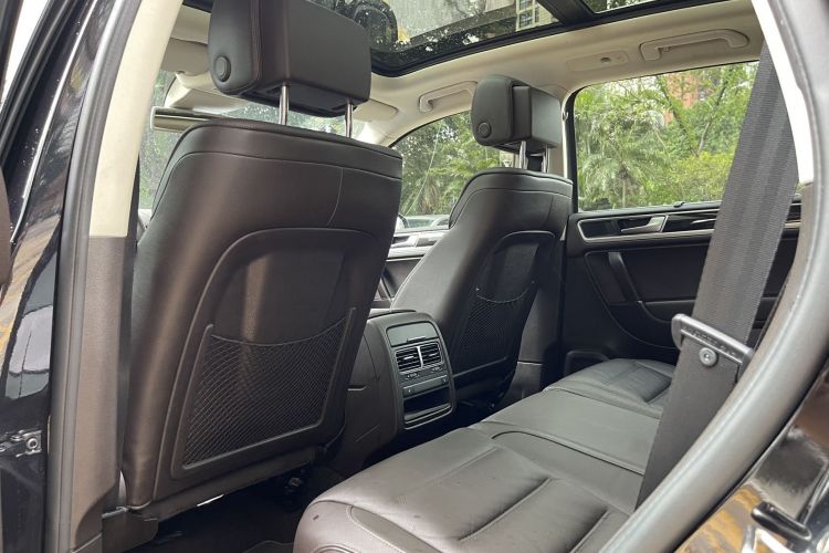 大众 途锐 2016款 3.0TSI 高配型中控内饰7004