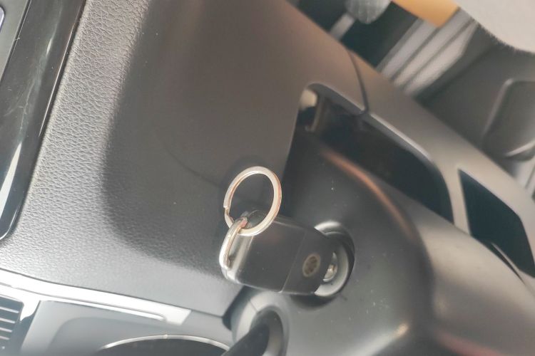 大众 宝来 2014款 1.6L 手动时尚型中控内饰11