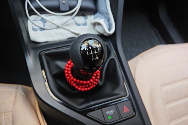 荣威i5 2023款 1.5L 手动舒享版中控内饰18