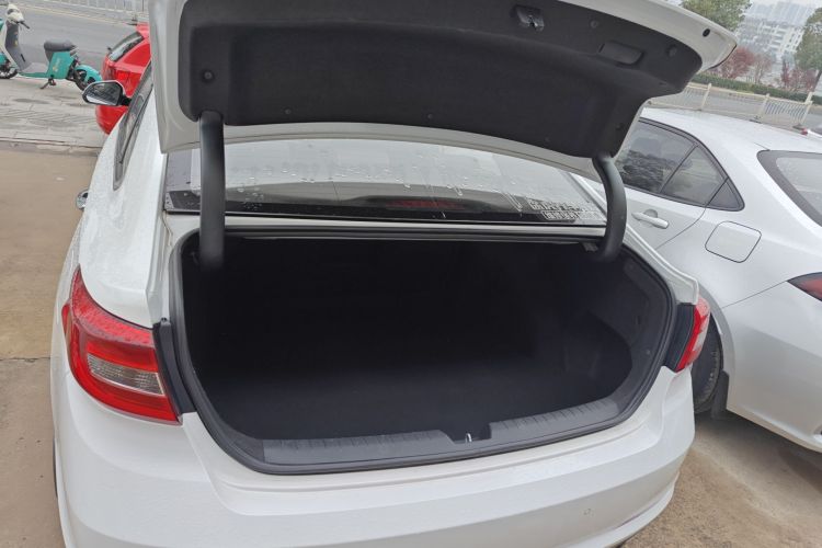 现代 索纳塔 2017款 1.6T GLS智能型机舱底盘23