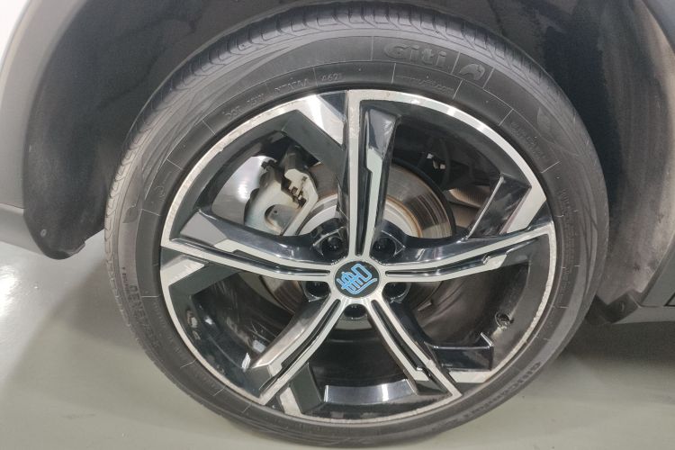 比亚迪 唐新能源 2021款 DM-i 112KM 尊荣型车身外观6002