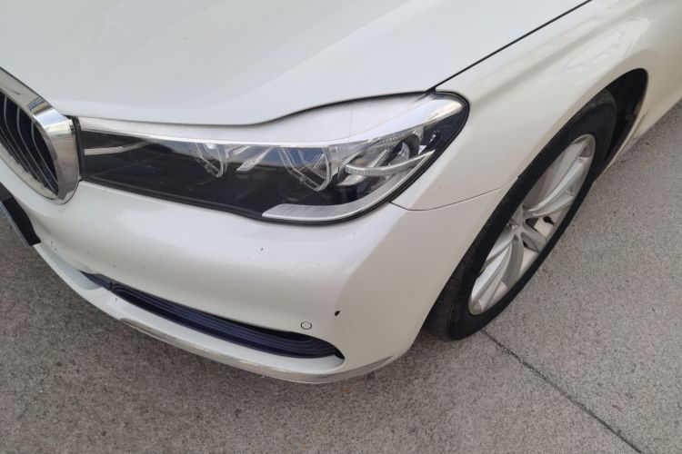 宝马7系 2017款 730Li 领先型车身外观36