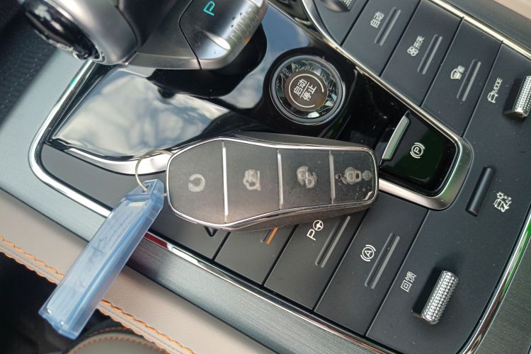 比亚迪 元PLUS 2024款 荣耀版 510KM 卓越型中控内饰11