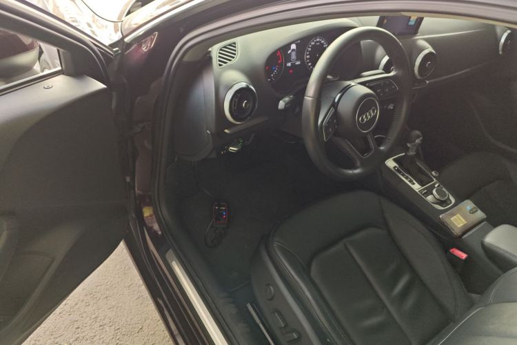 奥迪A3 2017款 Sportback 35 TFSI 风尚型中控内饰20