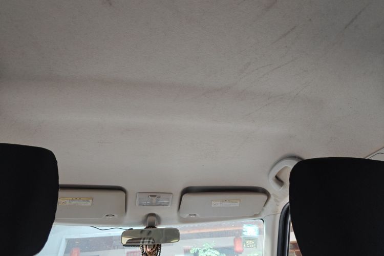 铃木 雨燕 2013款 1.3L 手动超值版局部细节22