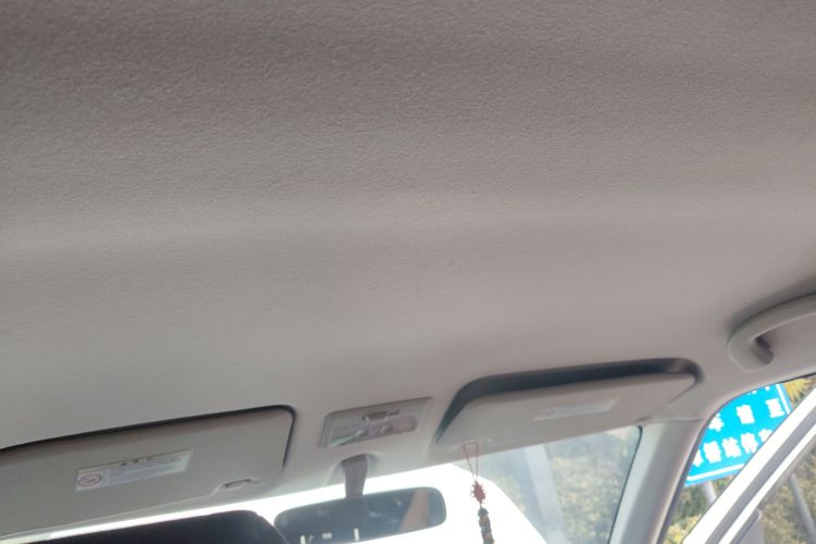 铃木 雨燕 2014款 1.3L 手动标准型局部细节22