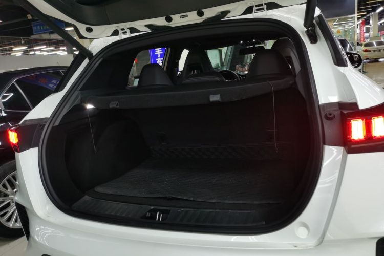 领克06 2023款 Remix 1.5T 劲Pro机舱底盘23