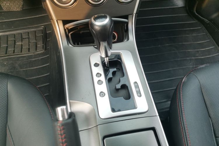 马自达6 2015款 2.0L 自动豪华型中控内饰18