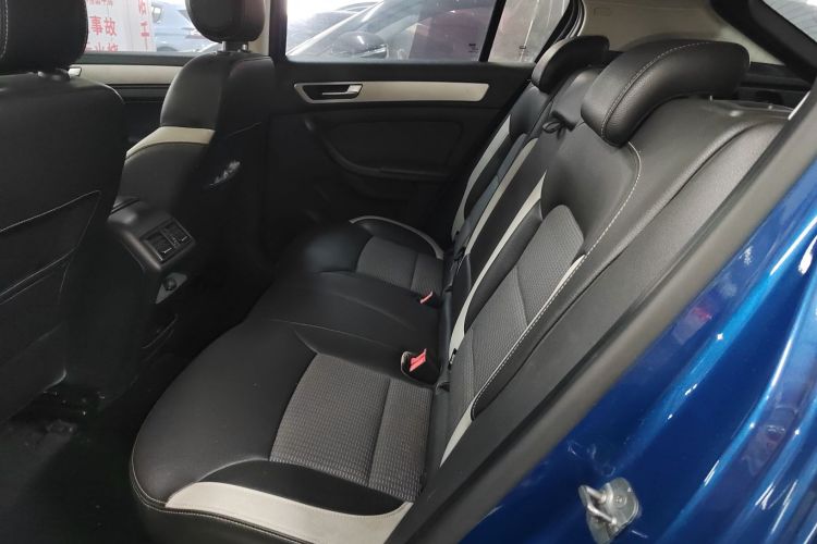 观致5 2018款 改款 1.6T 自动尊贵型中控内饰21