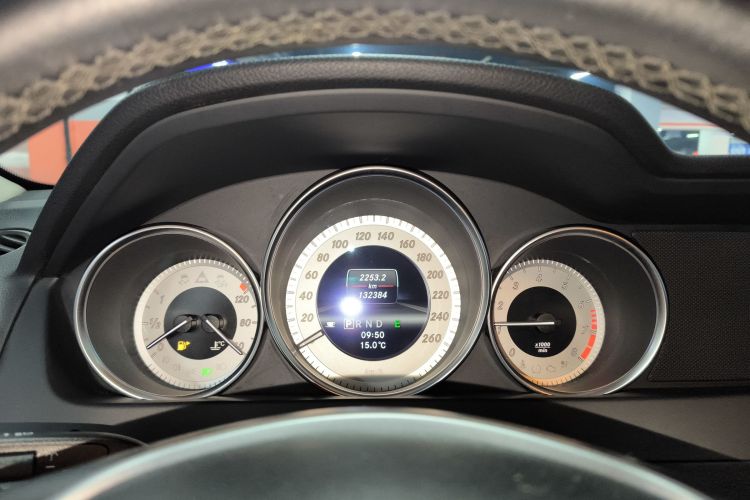 奔驰C级(进口) 2011款 C 200 时尚旅行版局部细节14