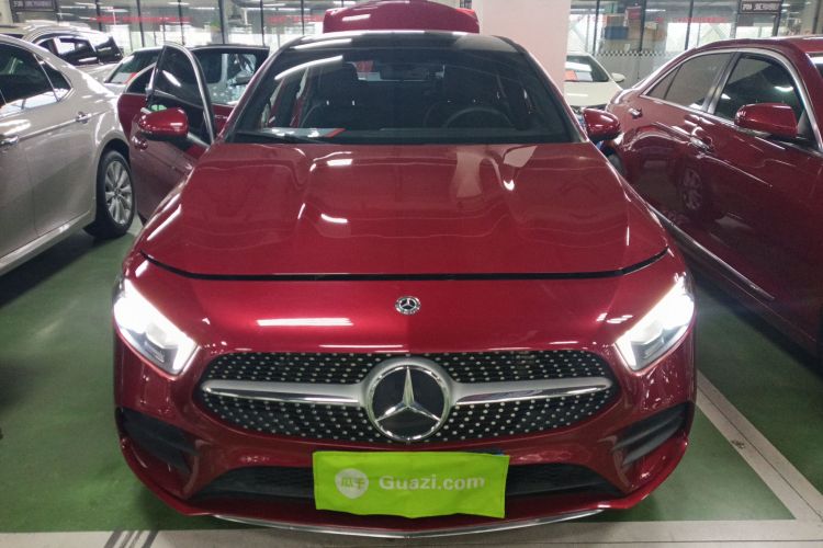 奔驰A级 2020款 改款 A 200 L 运动轿车时尚型车身外观2