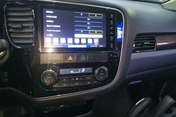 三菱 欧蓝德 2018款 2.4L 四驱豪华版 7座局部细节16