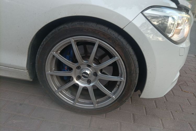 宝马1系(进口) 2013款 改款 M135i 5门版车身外观10