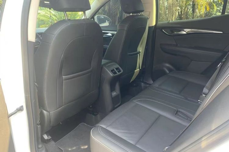 别克 2022款 改款 昂科威S 552T 两驱豪华型中控内饰21