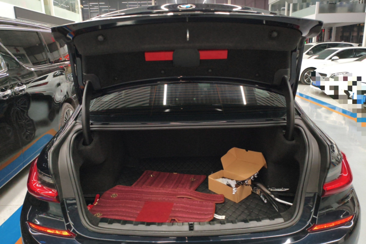 宝马3系 2022款 320Li M运动套装局部细节23