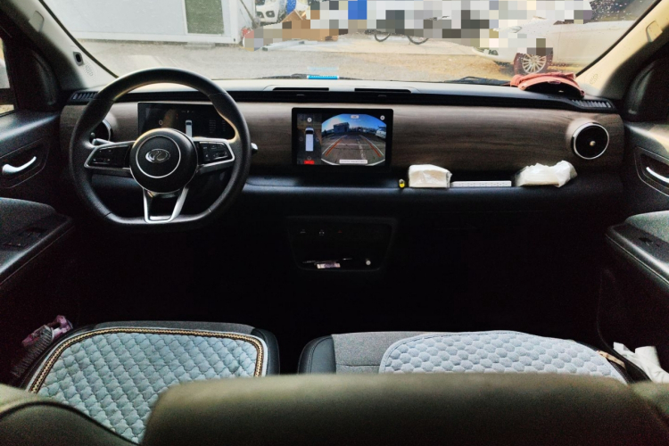 瑞驰汽车 瑞驰新能源EC75 2025款 客运 智行超充版 先锋型Ⅰ 52.16kWh中控内饰12