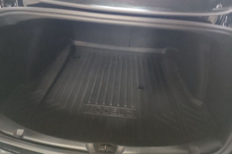 特斯拉 Model 3 2020款 标准续航后驱升级版局部细节23