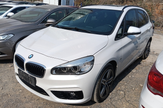 宝马2系旅行车 2016款 218i 运动设计套装