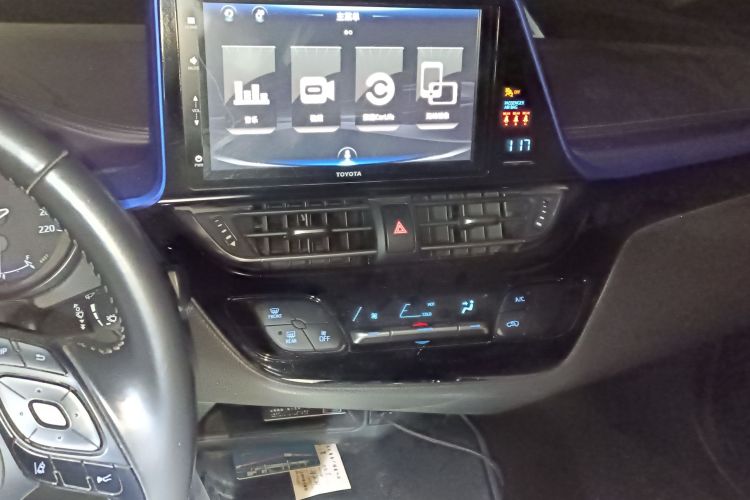 丰田 奕泽IZOA 2018款 2.0L 奕驰版 国VI中控内饰16