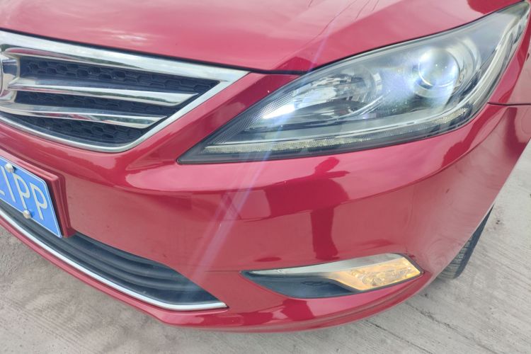 长安 逸动 2016款 1.6L 自动风尚型车身外观36